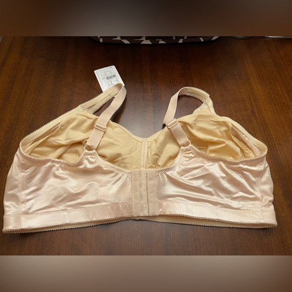 Intimates & Sleepwear Nwt Amoena Bra Size 44d Poshmark